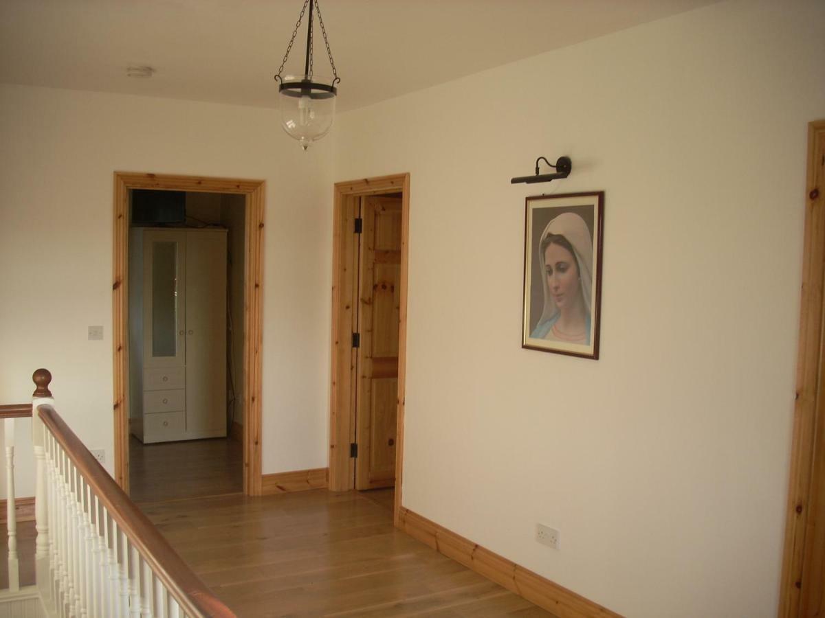 Golden Rose House Bed and Breakfast Knock  Buitenkant foto
