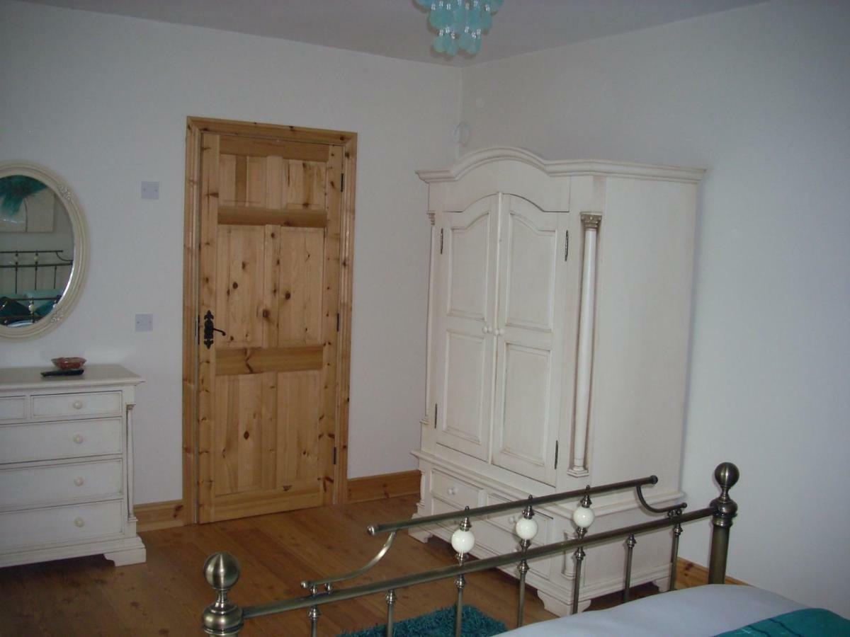 Golden Rose House Bed and Breakfast Knock  Buitenkant foto